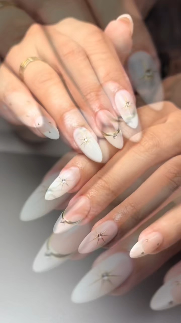 UÑAS
