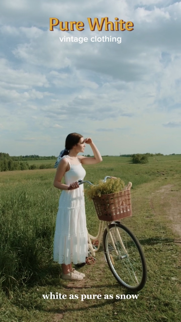 Pure Retro Clothing Promotion im passenden TikTok-Stil