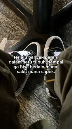 terlalu banyak peran