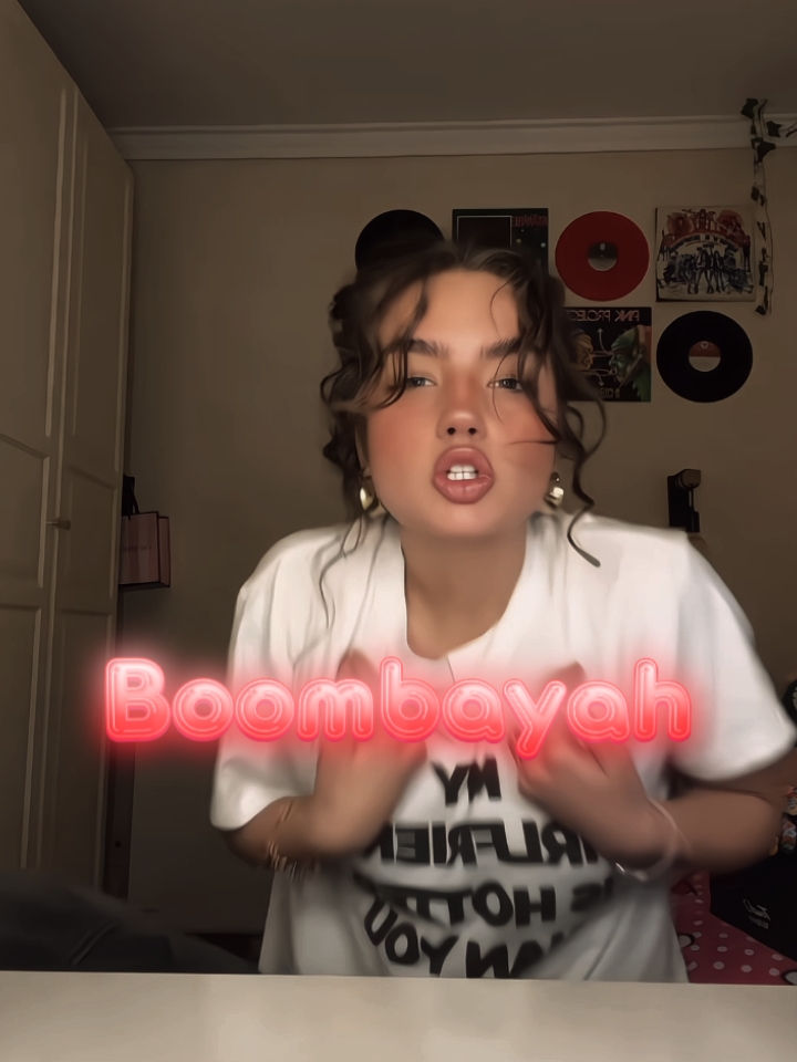 BOOMBAYAH 