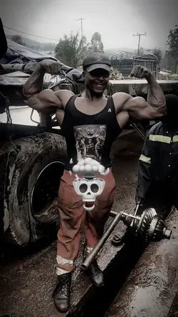 skull face edit 9:16