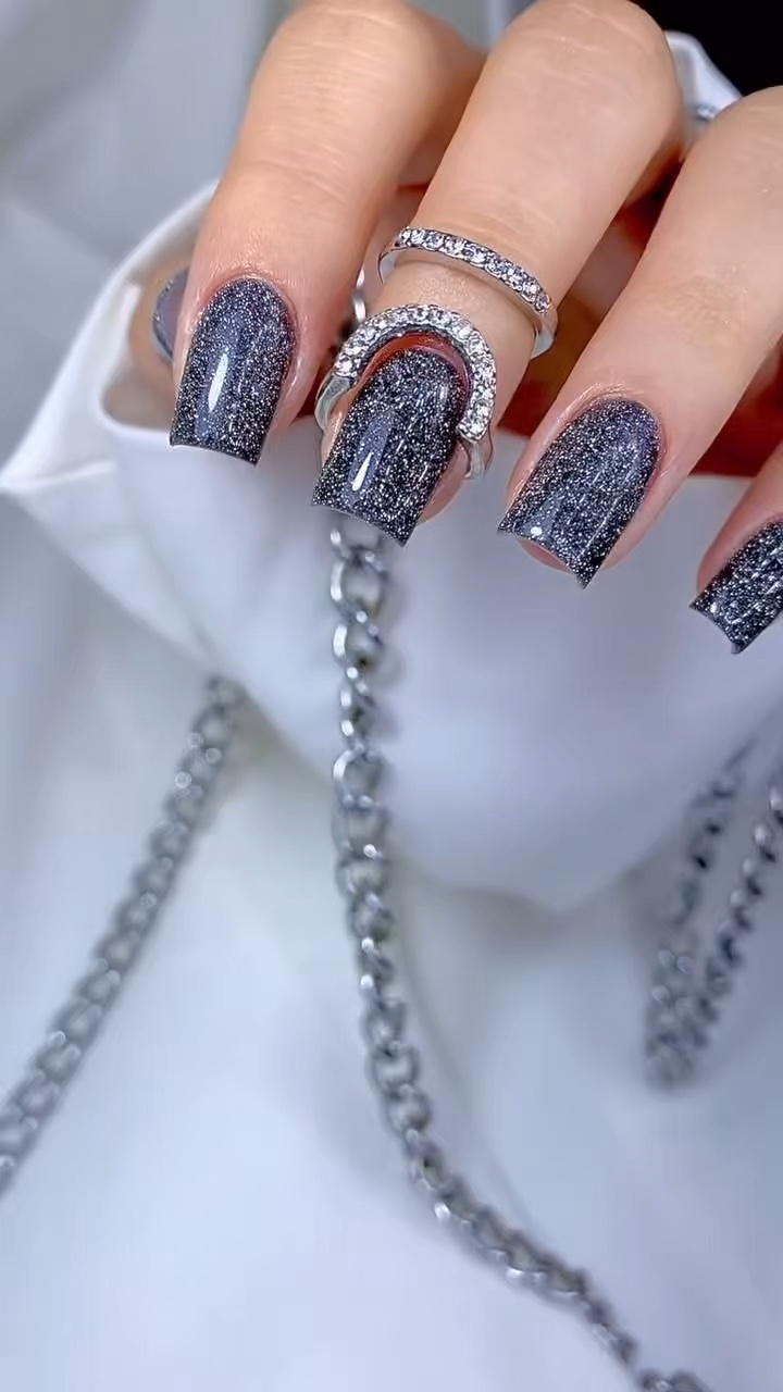 UÑAS