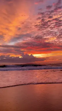 senja dan pantai