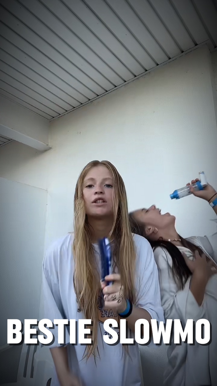 Melhor amiga em câmera lenta
