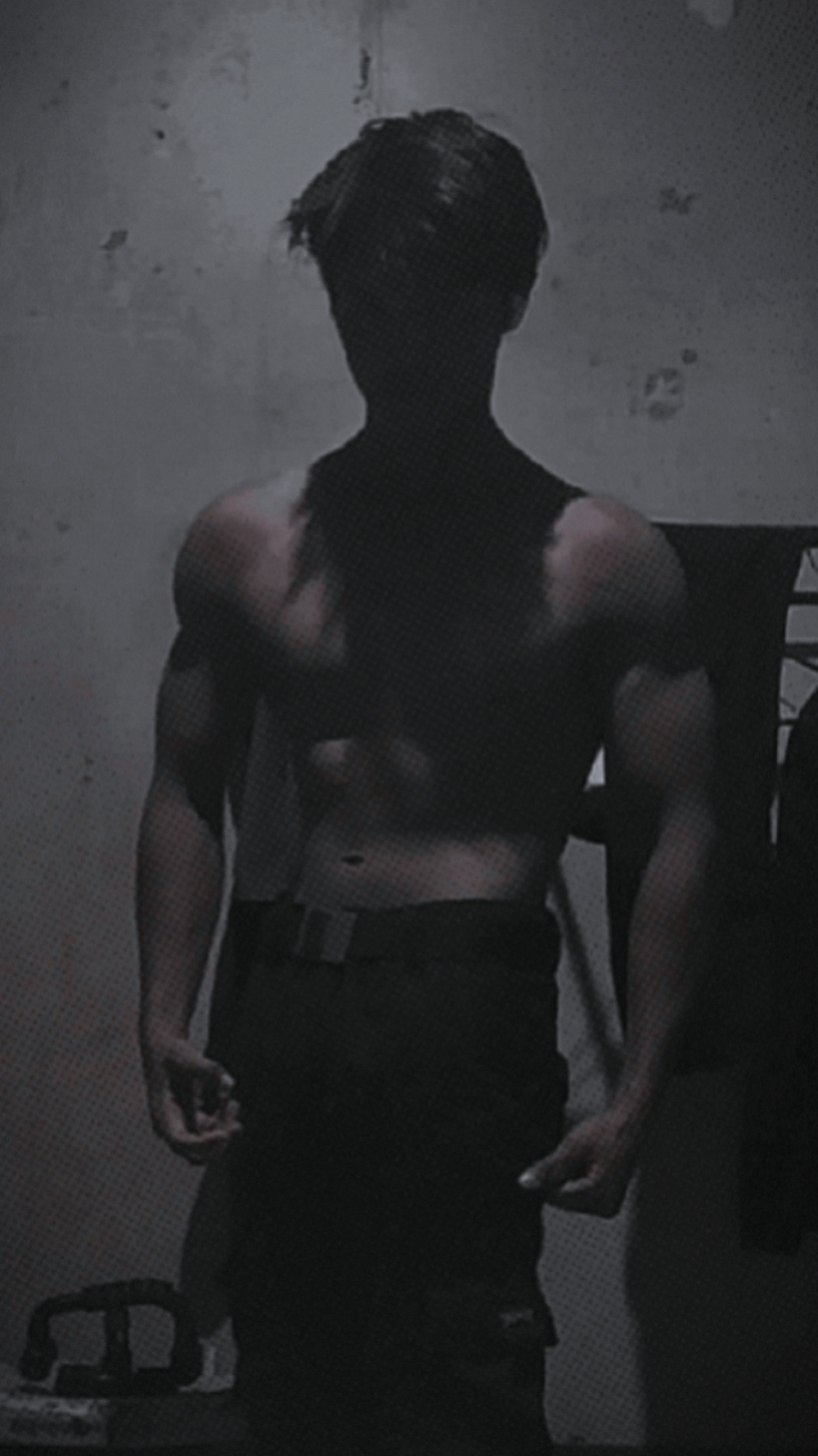 자랑스럽게 서라