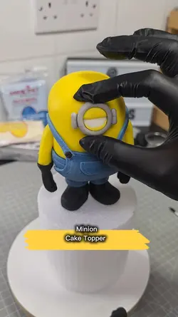 minions cake topper