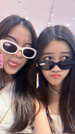 1 foto with bestie