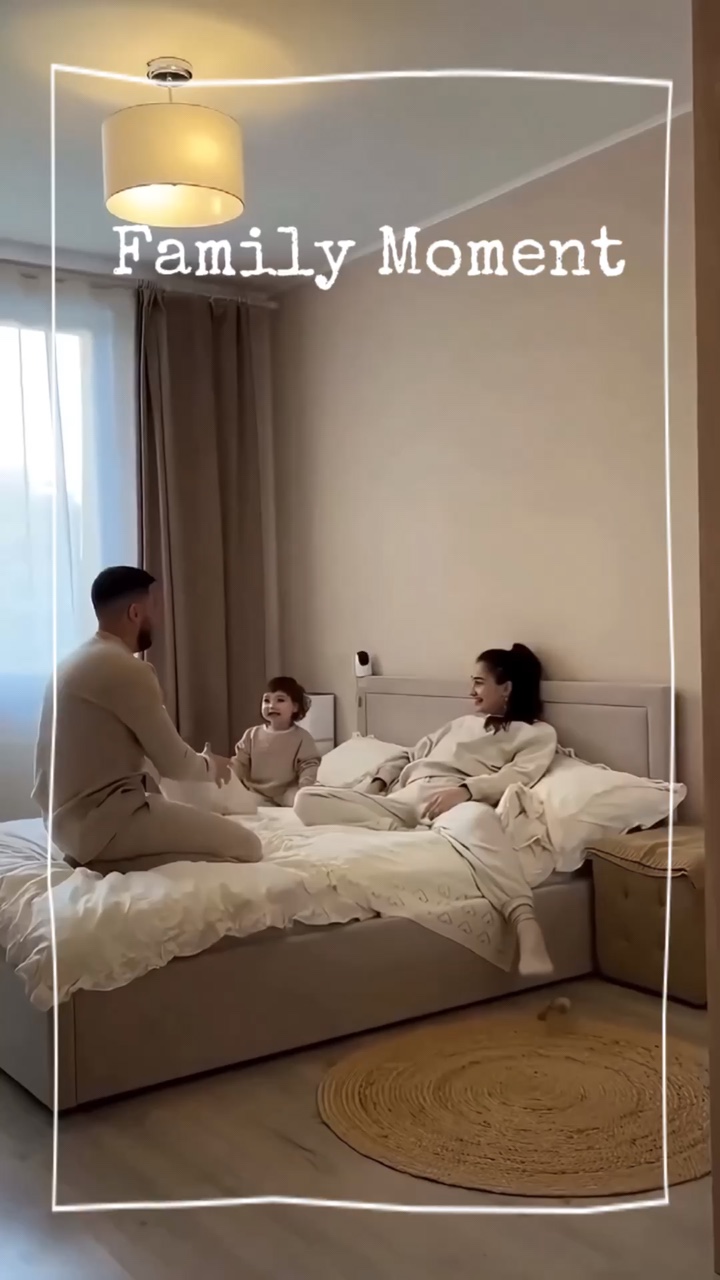 Family Moment 