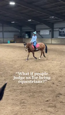 🐴🤍