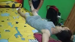 pijat bagian kaki