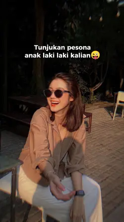 TUNJUKAN PESONA