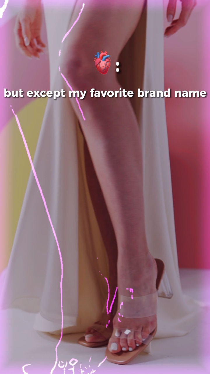 Affichage de produits de chaussures à inversion émotionnelle dans le style TikTok