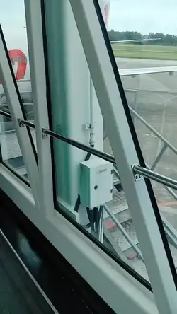 naik pesawat prank