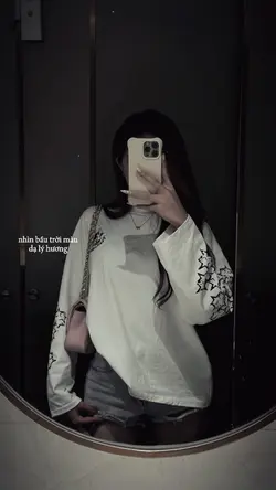 nhìn bầu trời màu