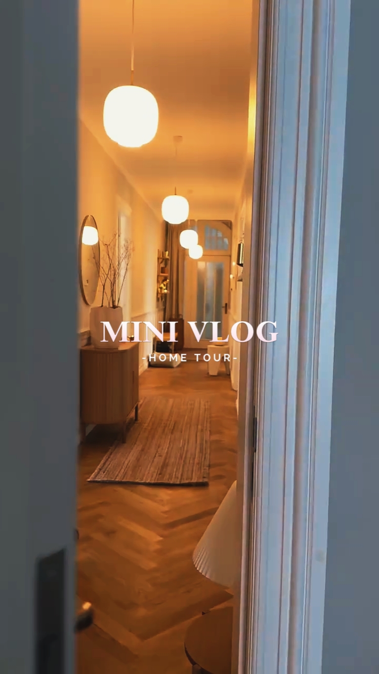 HOME TOUR