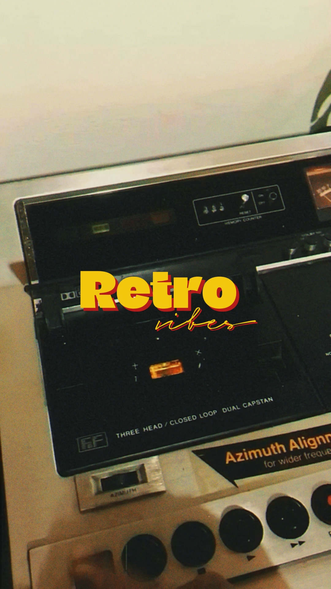 Retro Vibes 🤍🎧