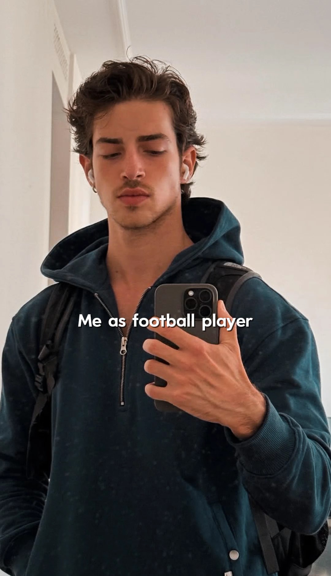 FOOTBALL PLAYER 