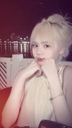 1 ảnh + màu