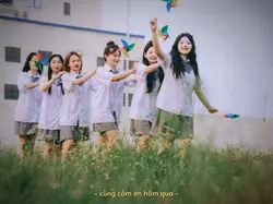 Kỷ yếu nhiều ảnh