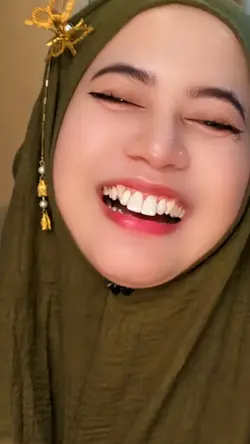 jangan senyum terus