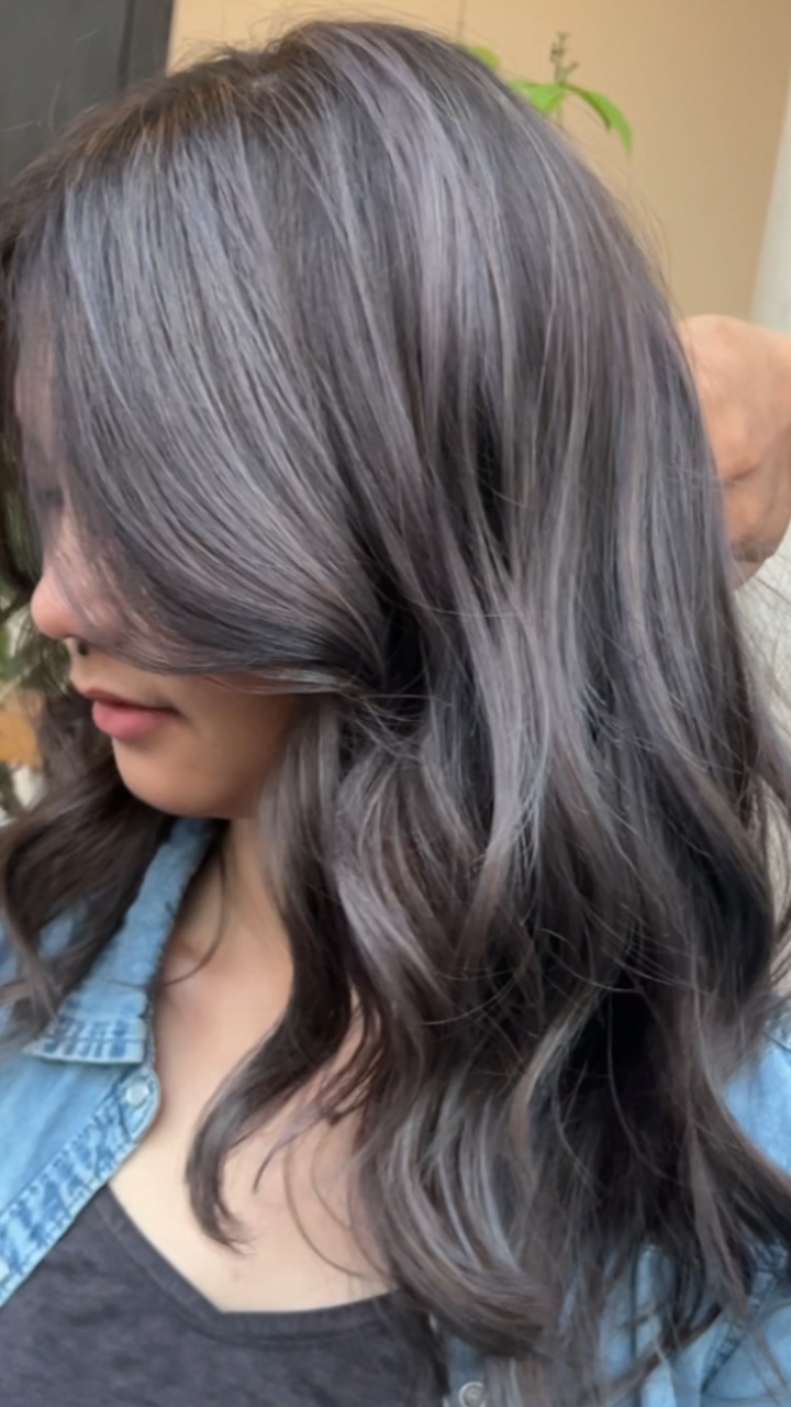 HAARFARBE 