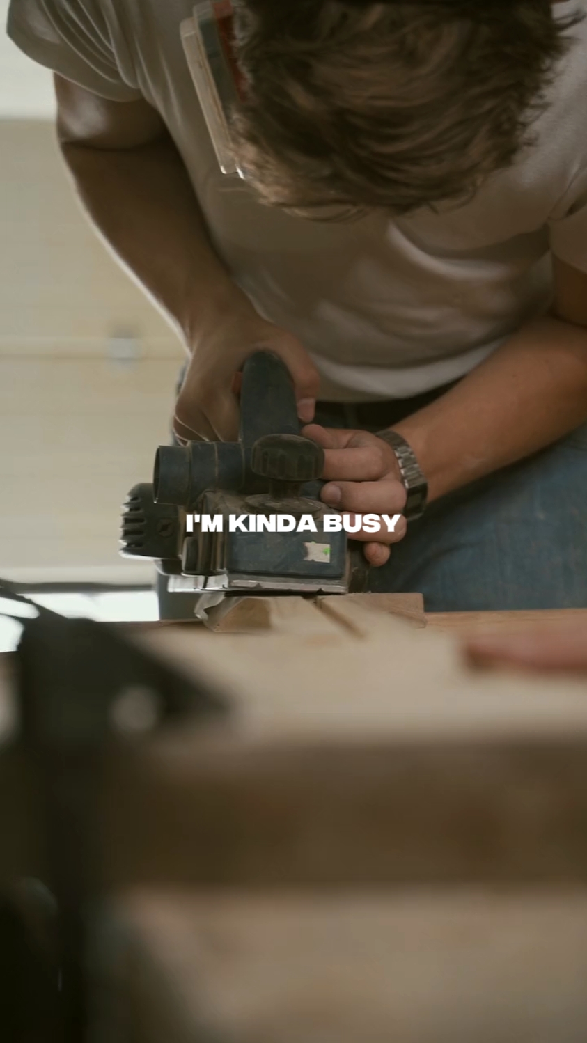 MEDYO BUSY AKO