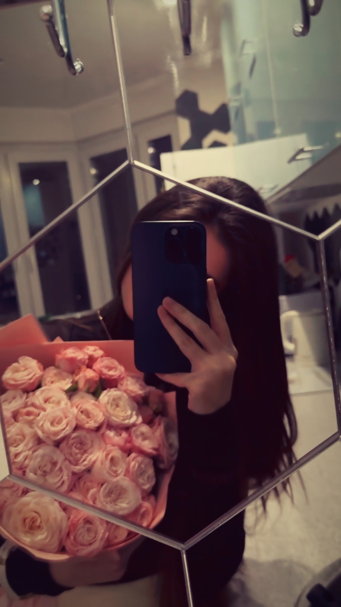 he buy me flowers 