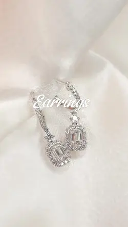 Earring 