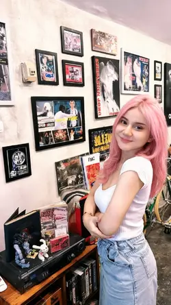 ai rambut pink