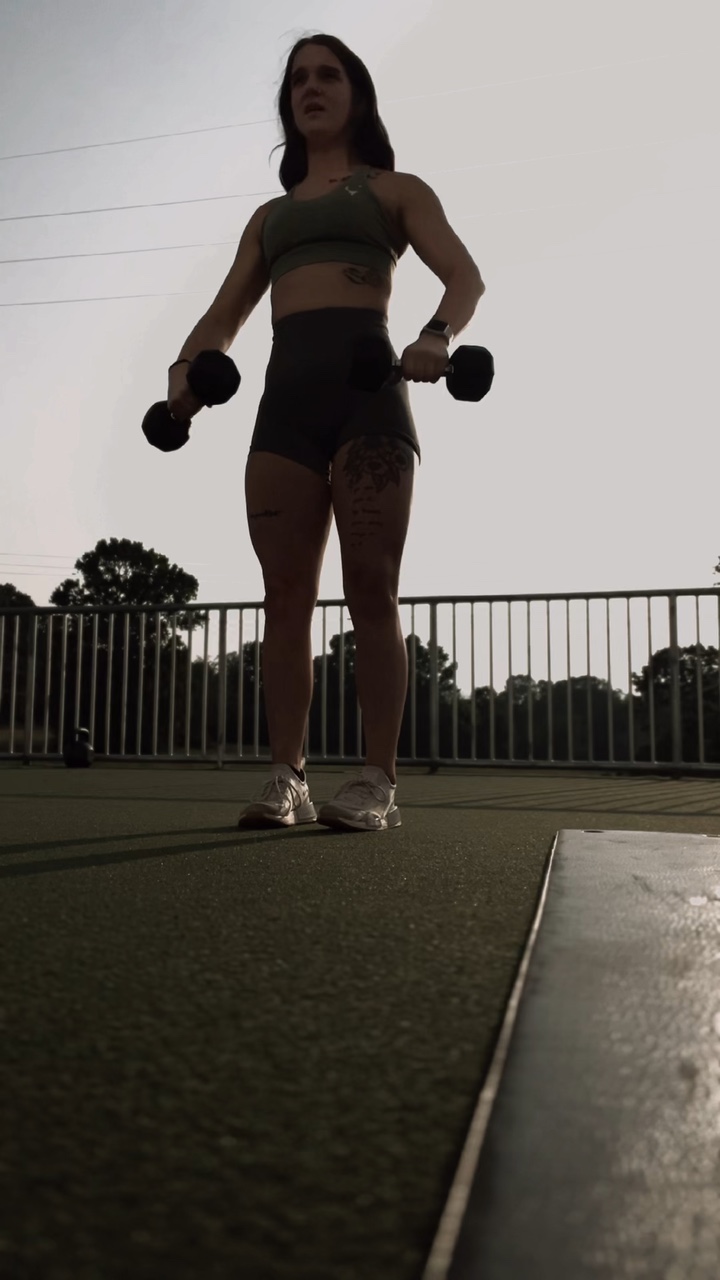 upper body 