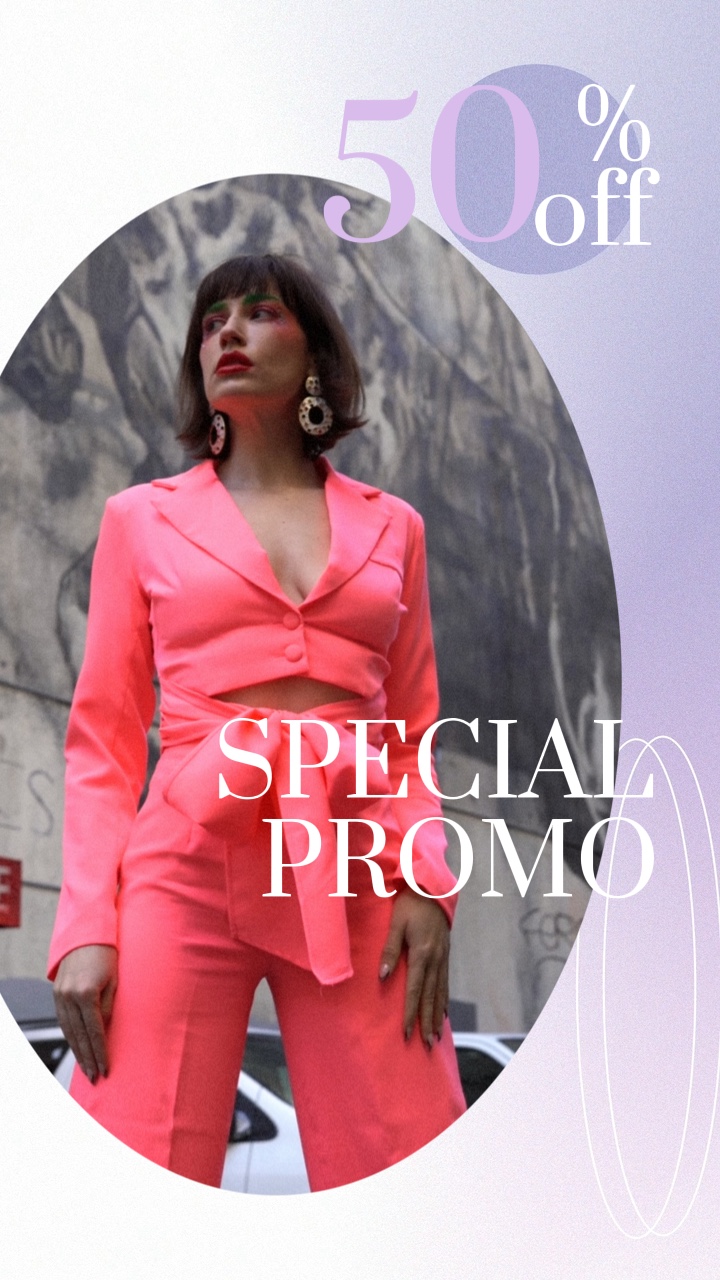 Tampilan produk makeup dalam gaya pop sederhana yang serba cepat.