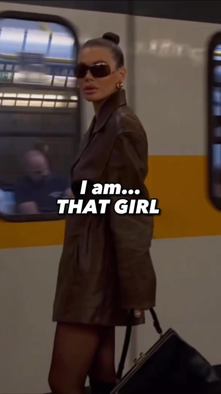 Eu sou AQUELA GAROTA 