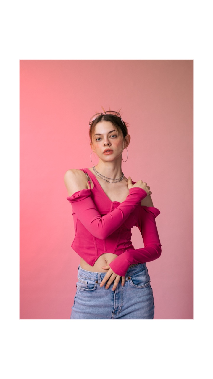Modèle élégant pour les vêtements pour filles