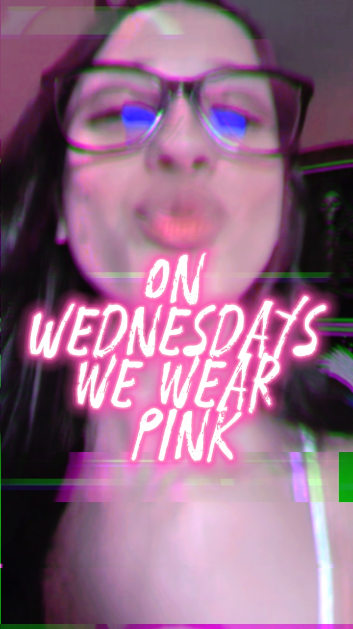 💗 PEMBE giyiyoruz! 💗