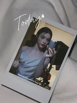 POLAROID