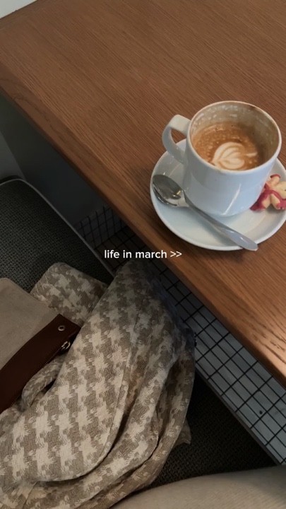Life in March >>