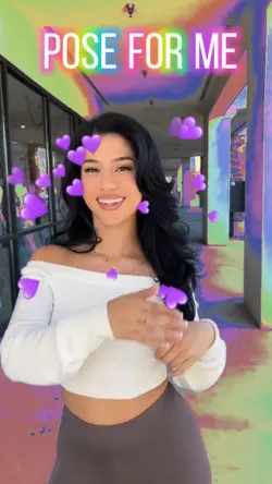 Pose for me 💜