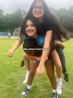 My best friends>>