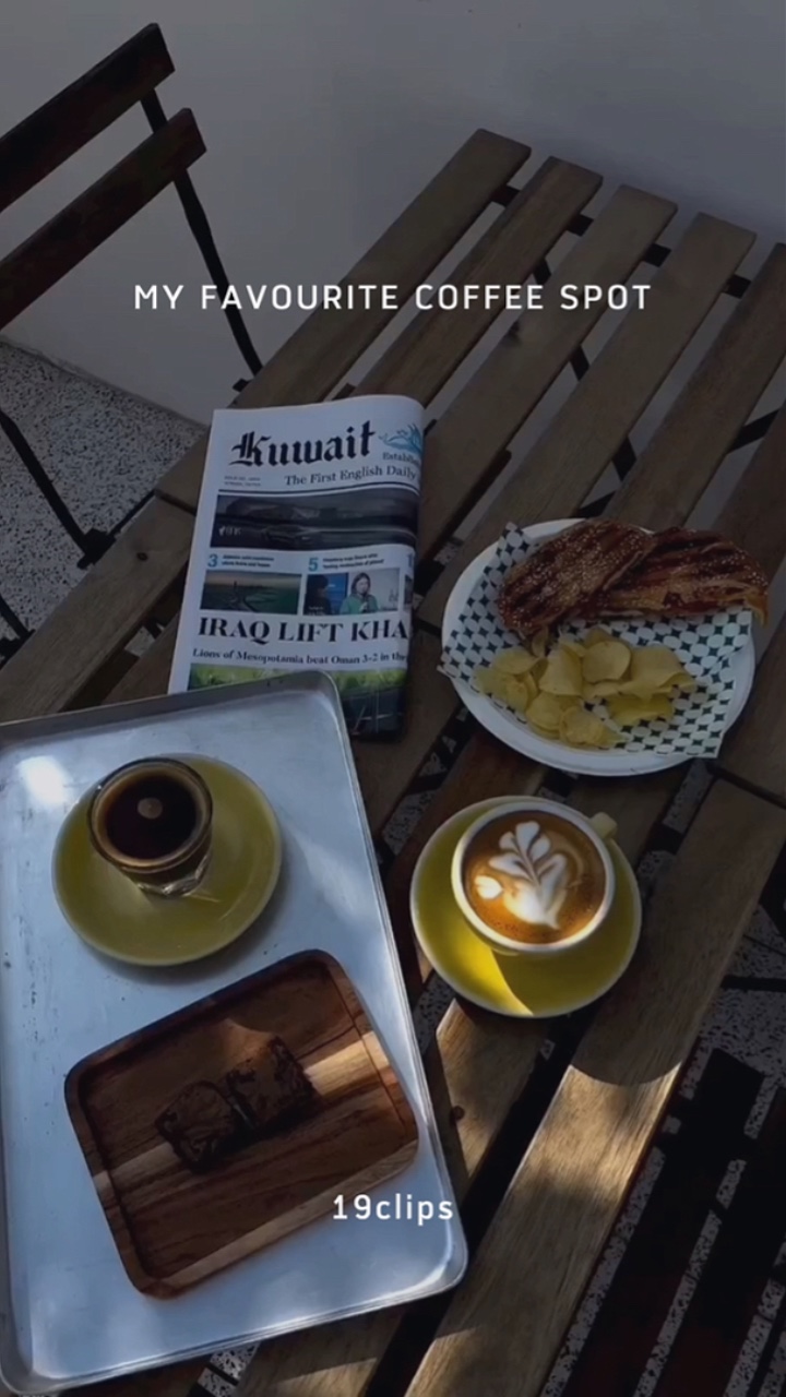 Toujour, das Café