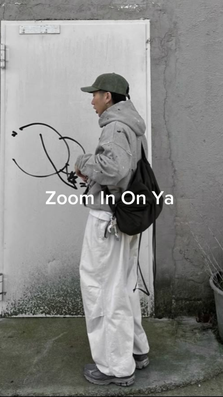 Zoom In On Ya	