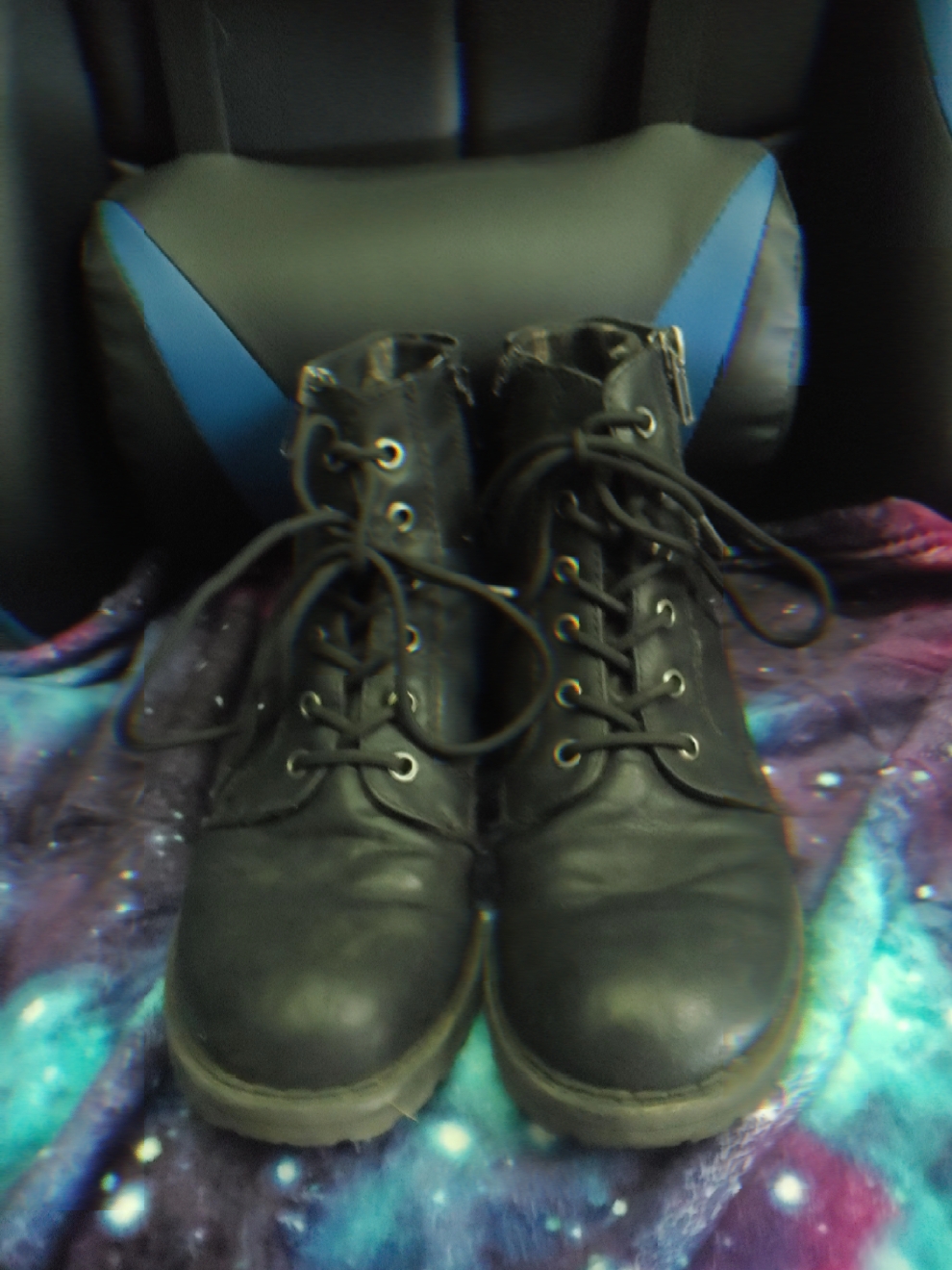 ¿Botas pintadas con spray?