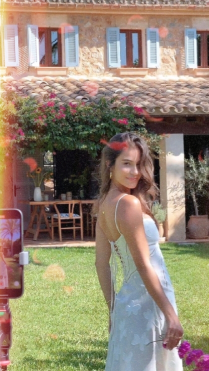 CHICA DE SUEÑO