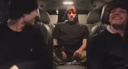 😂 