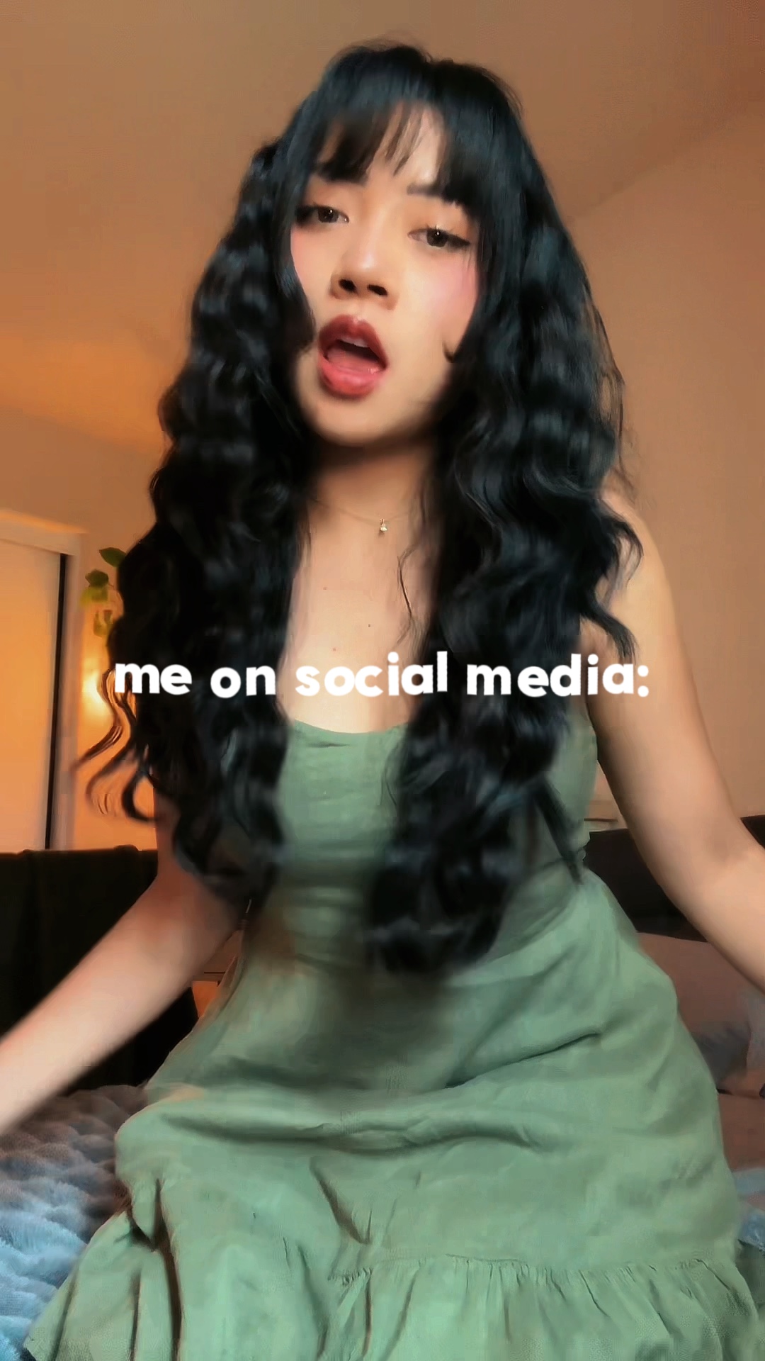 AKO ONLINE VS IRL