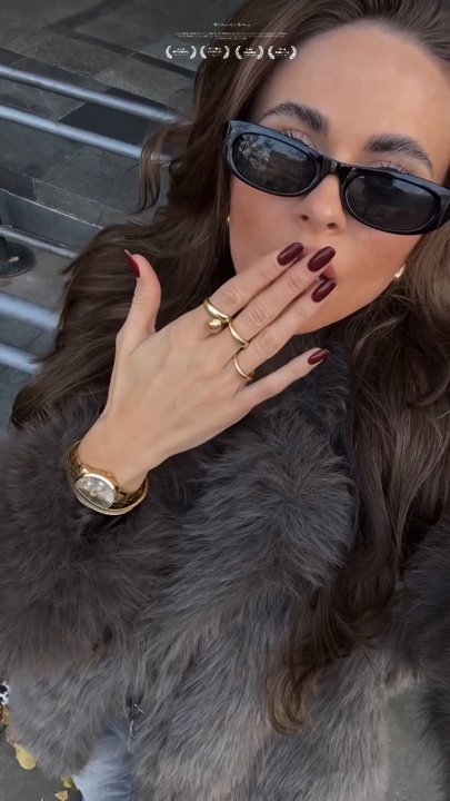 Outfit accessories 