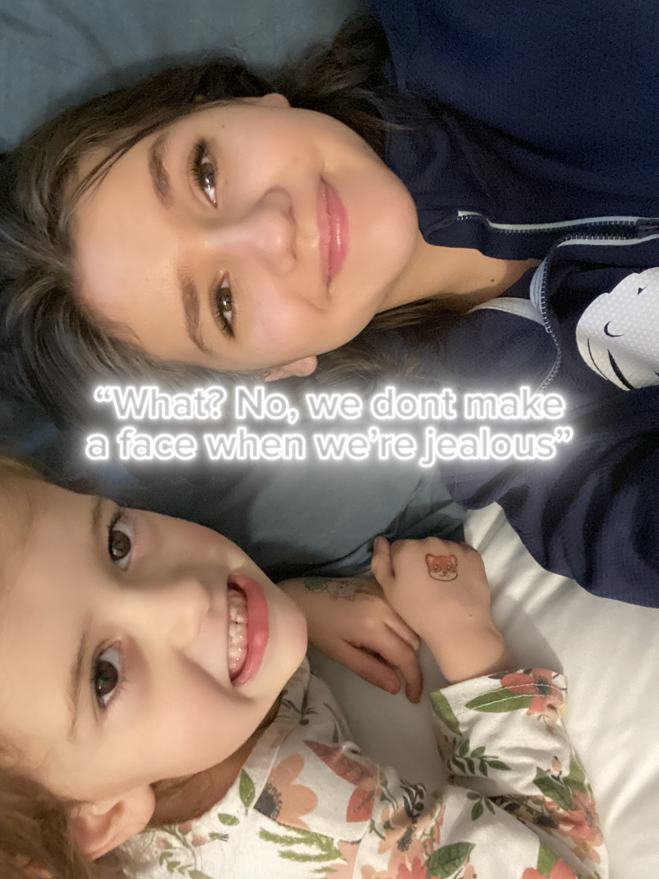 🫢nagseselos.. tayo? Hindi.