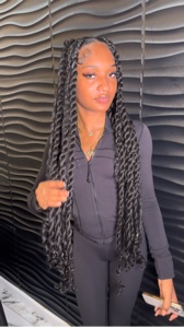 Braids eating