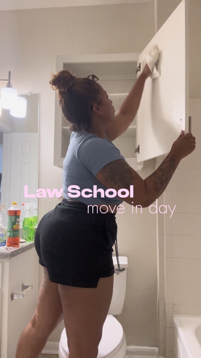 College Move In Day