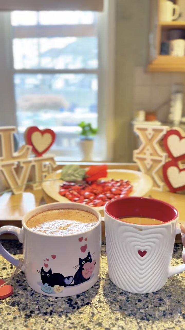 Morning coffee love 