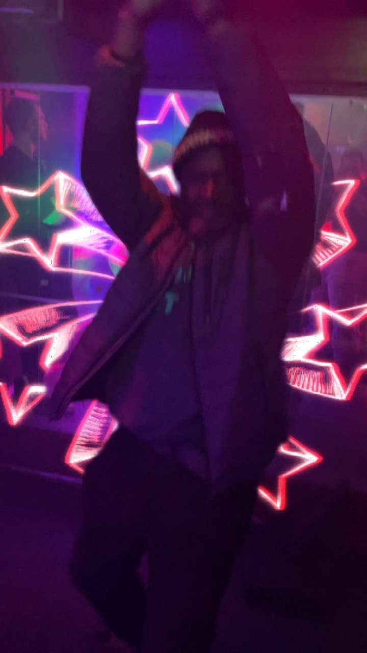 Club in alone 